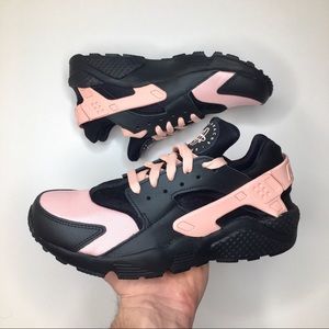 NEW Nike Air Huarache Run Black/Pink